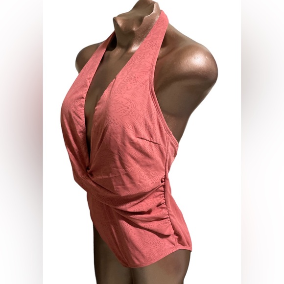 Textured Twist Swimsuit - Picture 7 of 12